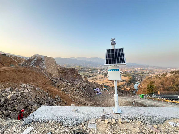 矿山超声波气象站安装完成